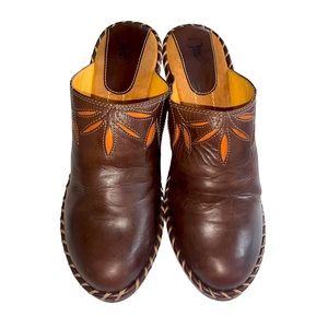 FRYE BOOTS USA Made Cutout Brown Leather Mule/Clogs Approx 2.5” Heel Womens 8.5M